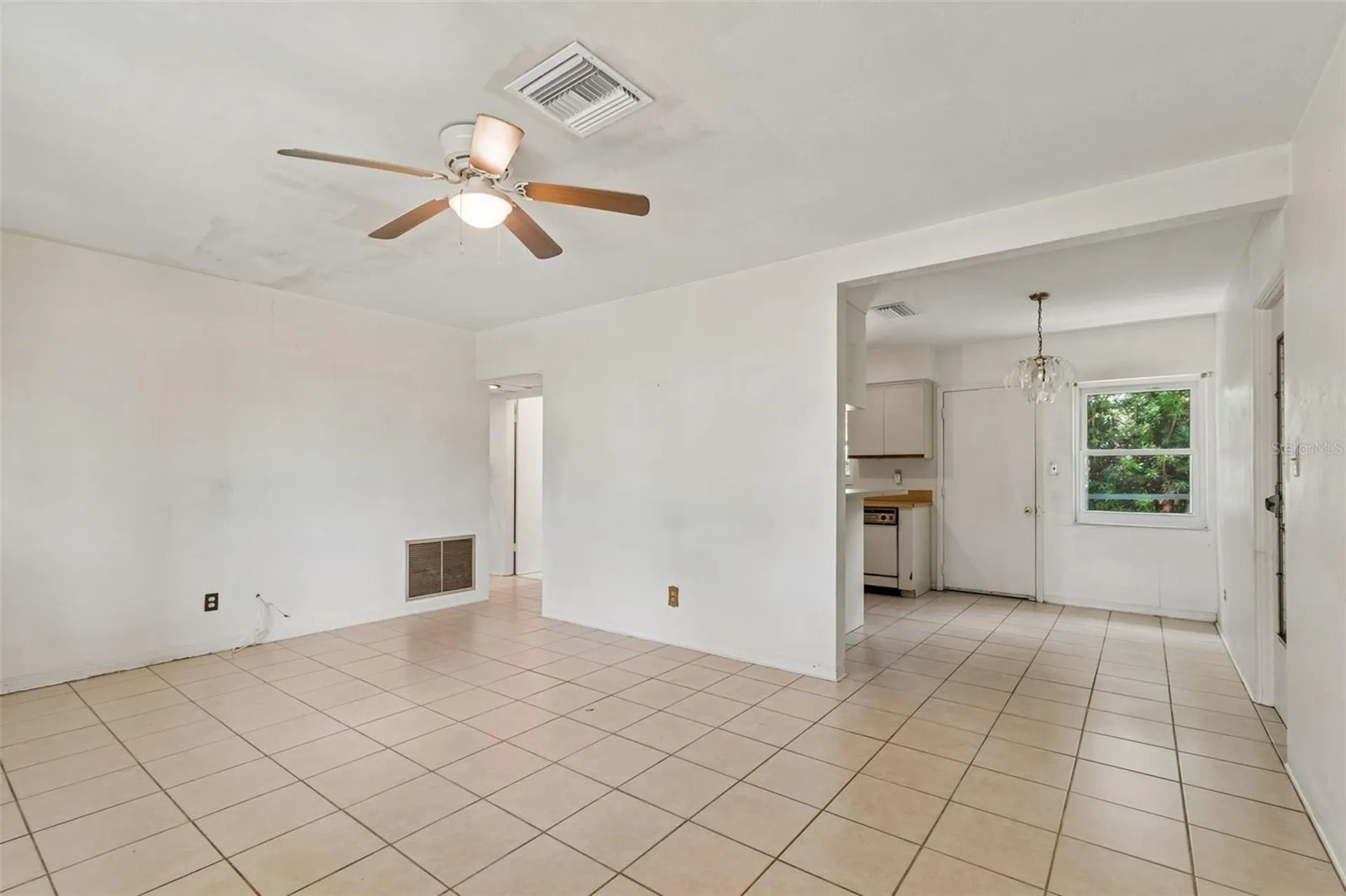 5336 33rd Avenue N St Petersburg FL 33710