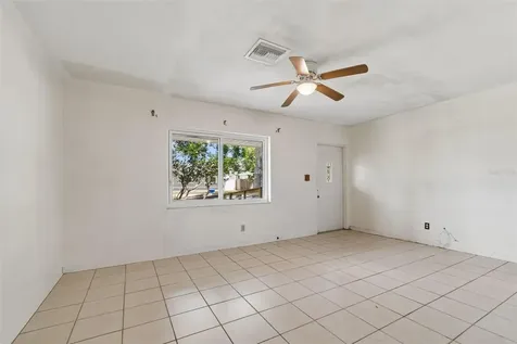 5336 33rd Avenue N St Petersburg FL 33710