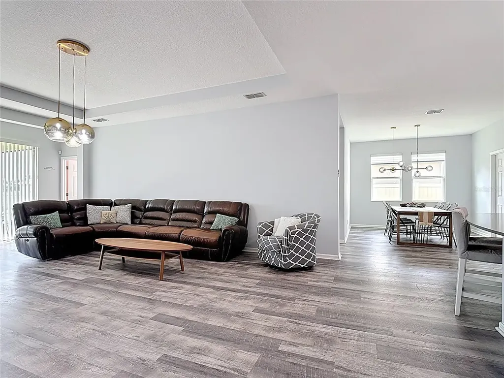 1807 Westerham Avenue St Cloud FL 34771