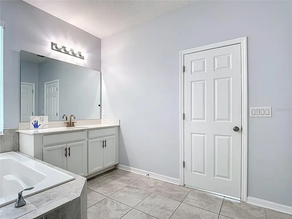 1807 Westerham Avenue St Cloud FL 34771