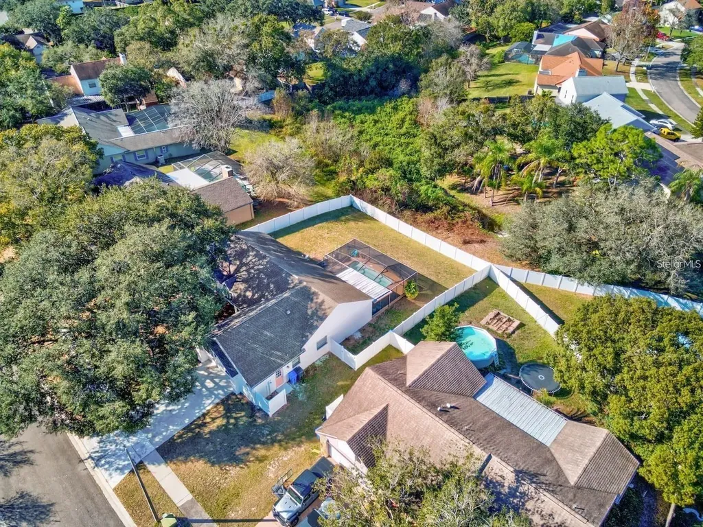 1330 Peachfield Drive Valrico FL 33596