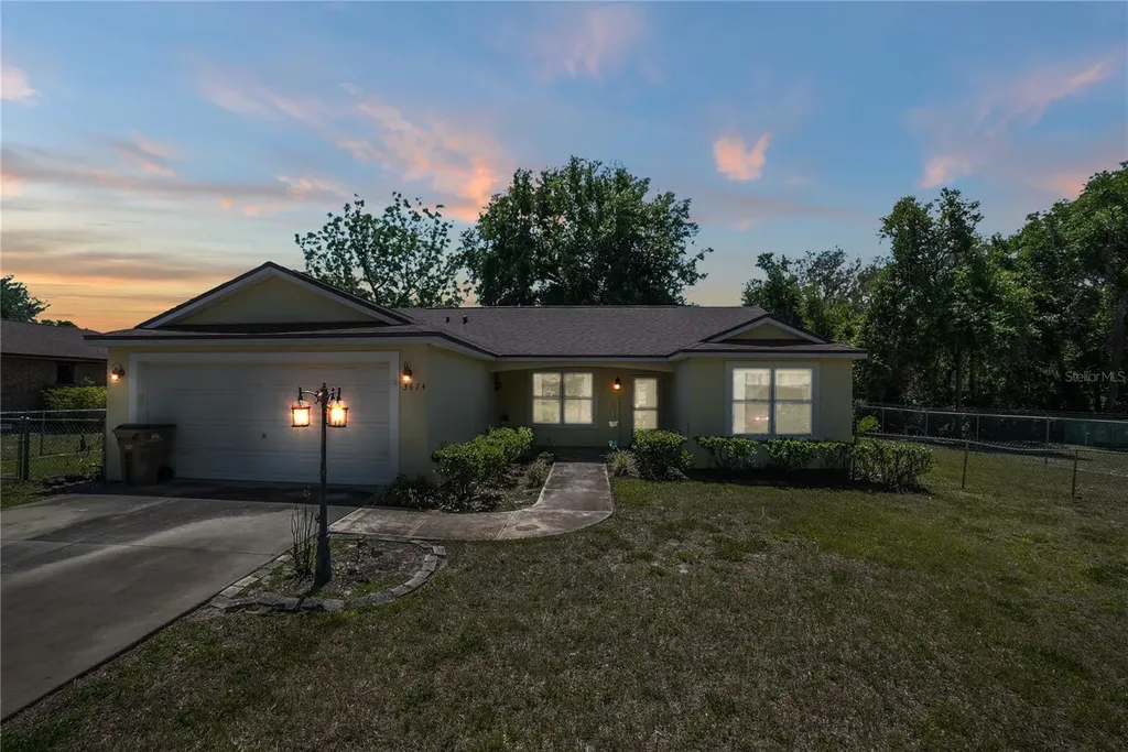 3624 Trout Avenue Fruitland Park FL 34731
