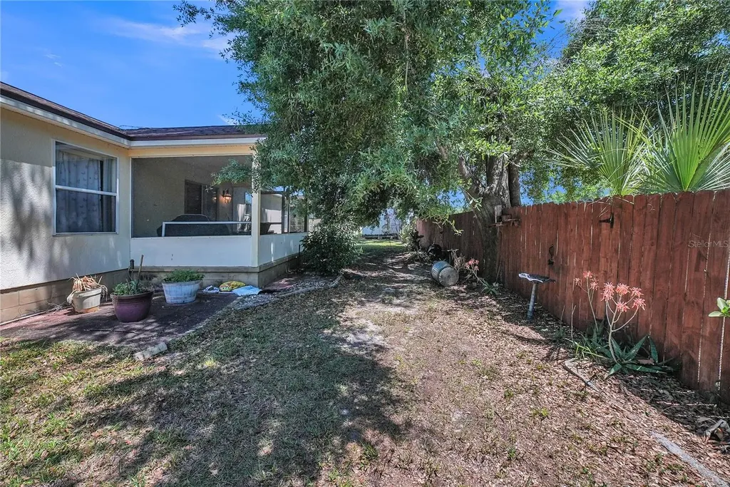 3624 Trout Avenue Fruitland Park FL 34731