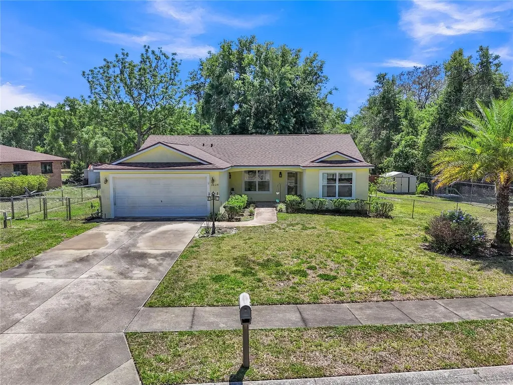 3624 Trout Avenue Fruitland Park FL 34731