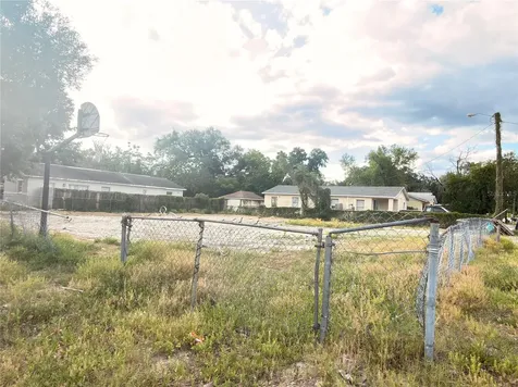 9302 North 12th Tampa FL 33612