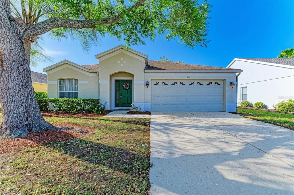 4642 Runabout Way Bradenton FL 34203