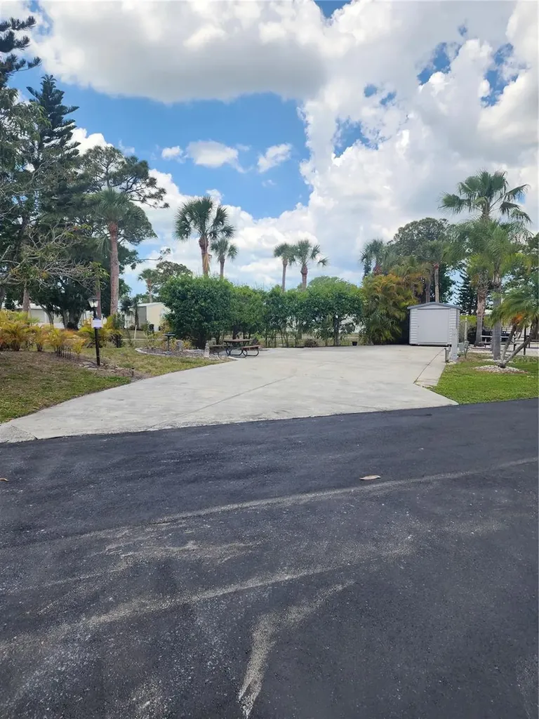1674 University Parkway Sarasota FL 34243