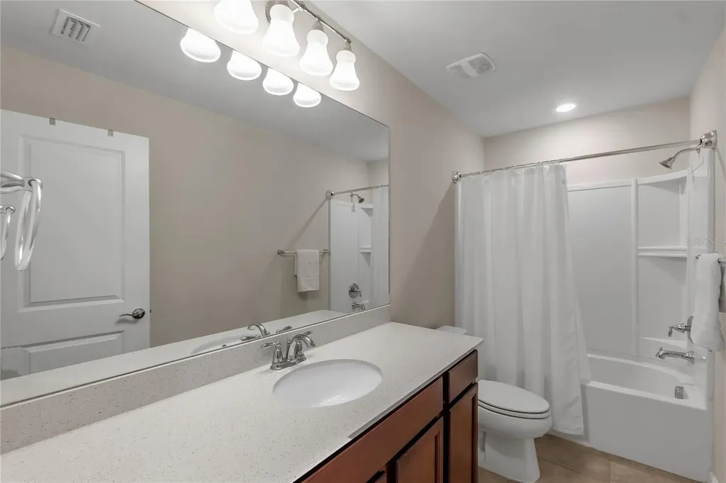 6111 Bluestar Court Bradenton FL 34211