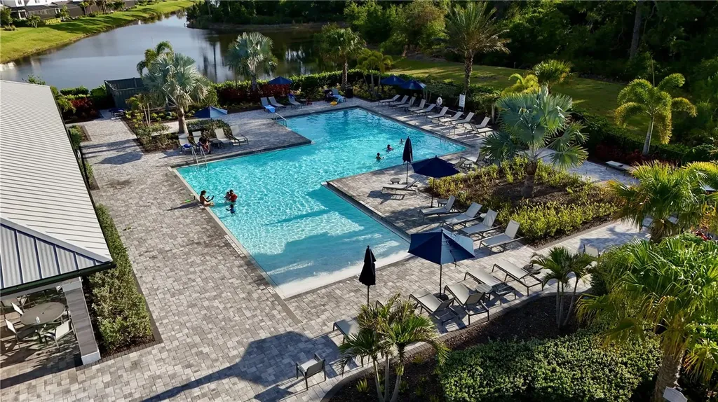 6111 Bluestar Court Bradenton FL 34211