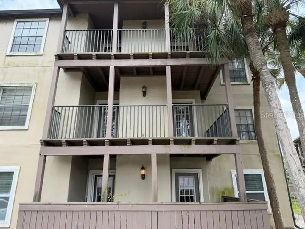 208 Afton Square Altamonte Springs FL 32714