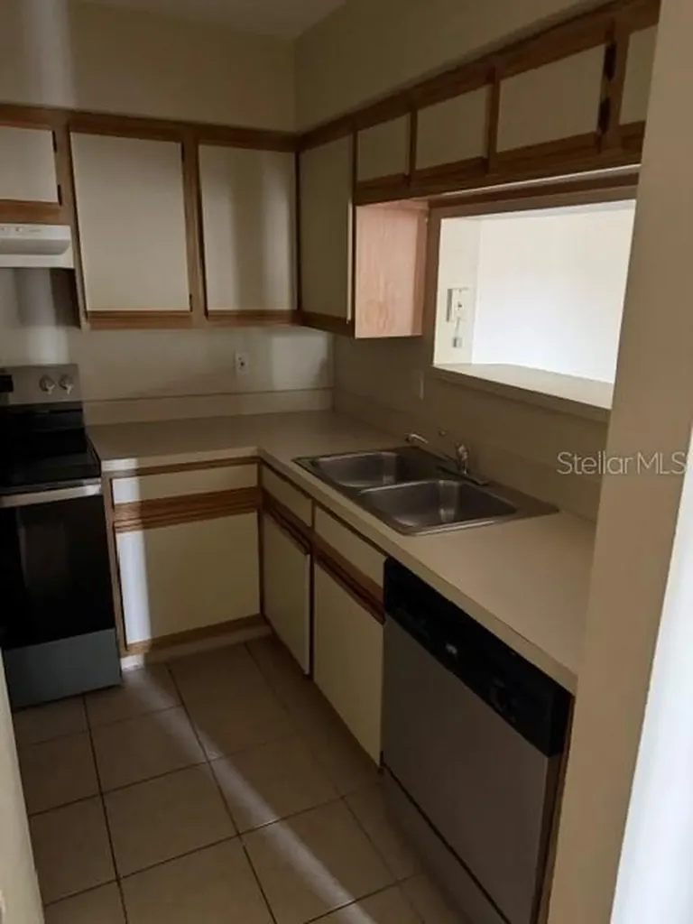 208 Afton Square Altamonte Springs FL 32714