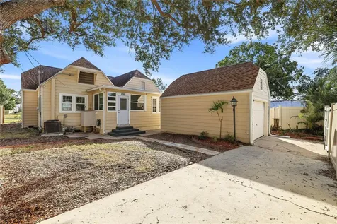 918 45th Street N St Petersburg FL 33713