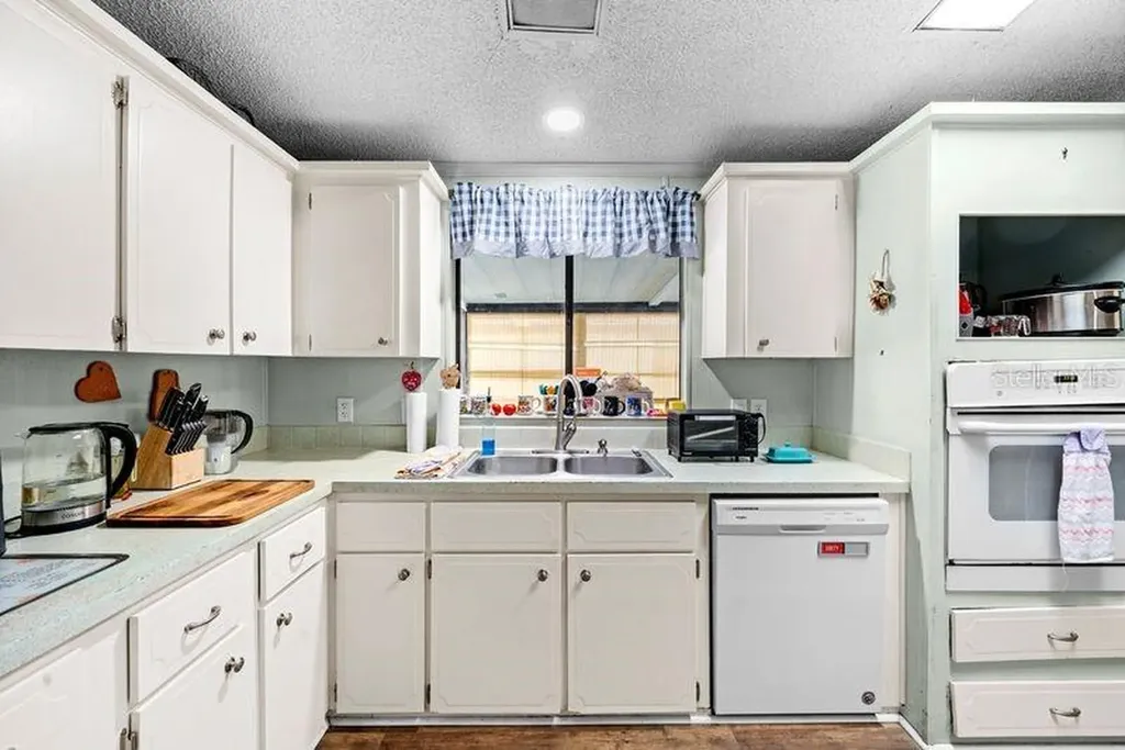 9122 Sheldon West Drive Tampa FL 33626