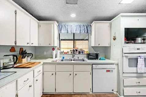 9122 Sheldon West Drive Tampa FL 33626