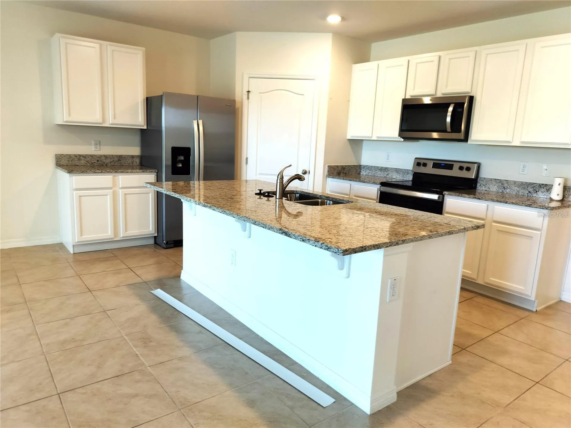 405 Noble Avenue Davenport FL 33837