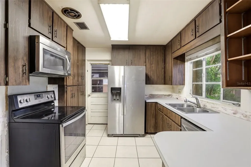 1421 Fairview Street Orlando FL 32804