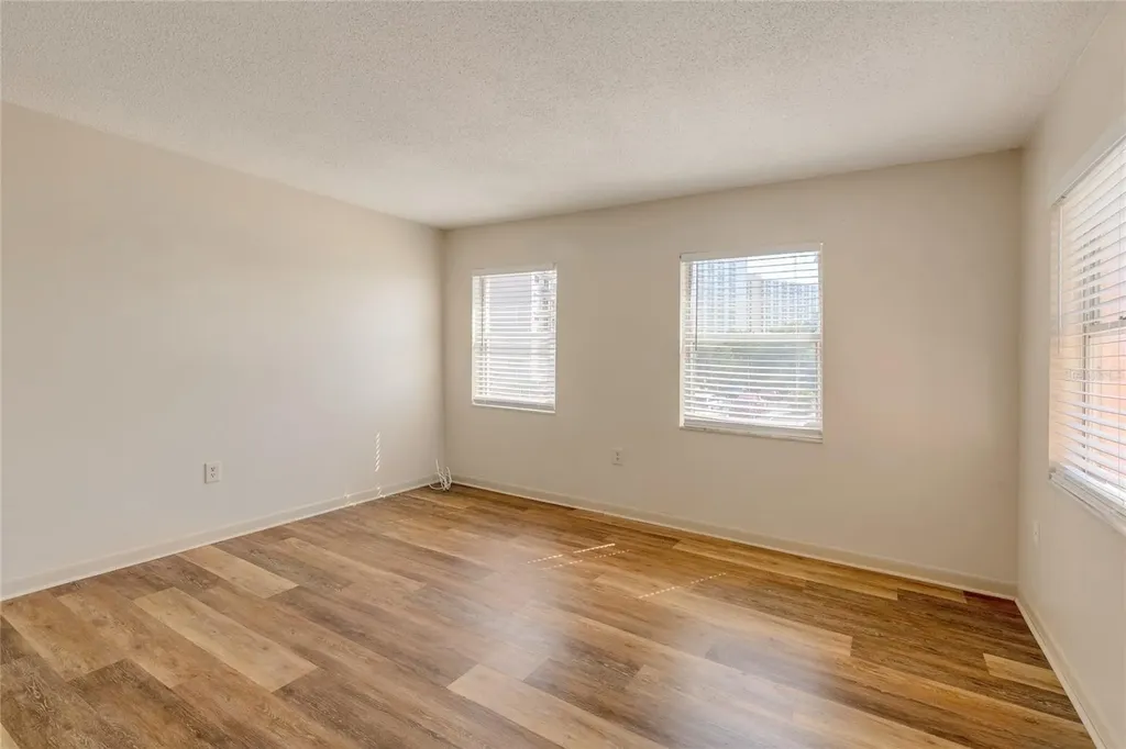 7011 Place De La Paix South Pasadena FL 33707
