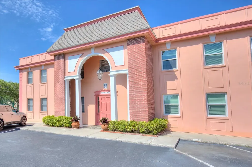 7011 Place De La Paix South Pasadena FL 33707