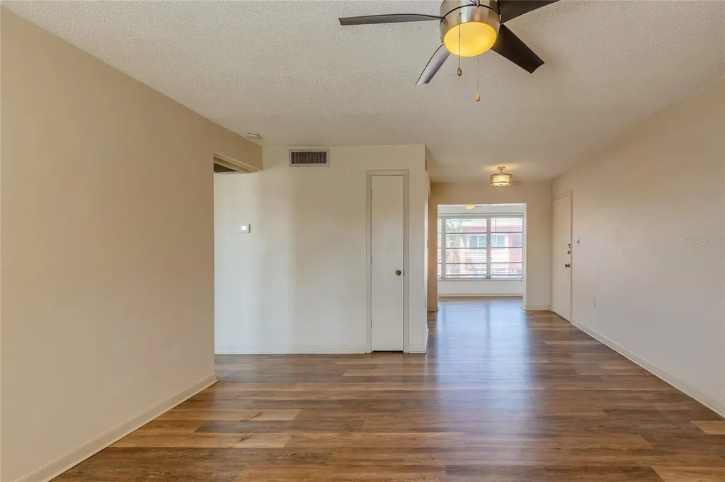 7011 Place De La Paix South Pasadena FL 33707