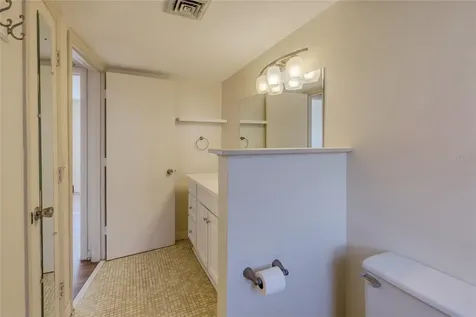 7011 Place De La Paix South Pasadena FL 33707