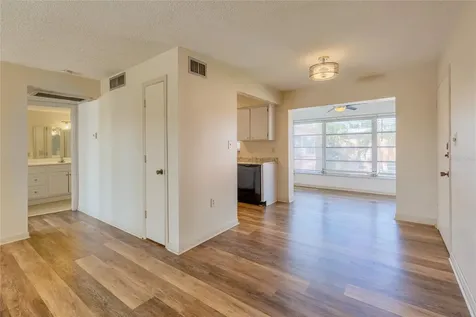 7011 Place De La Paix South Pasadena FL 33707