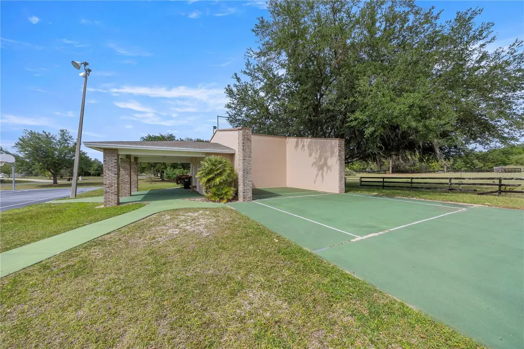 5927 NE 62nd Court Road Silver Springs FL 34488