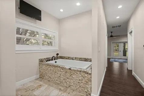 5927 NE 62nd Court Road Silver Springs FL 34488