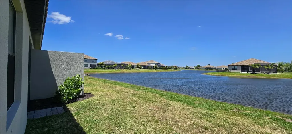 5307 Crystal Harbor Cove Bradenton FL 34211