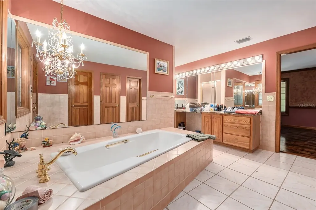 272 NE County Road 337 Trenton FL 32693