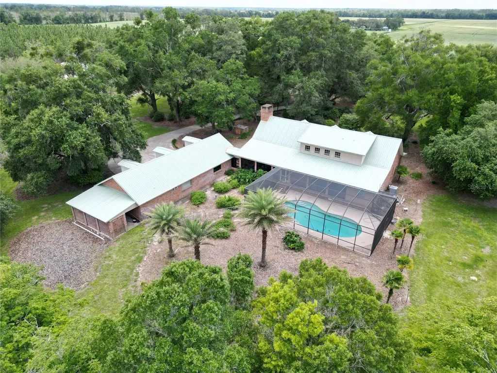 272 NE County Road 337 Trenton FL 32693
