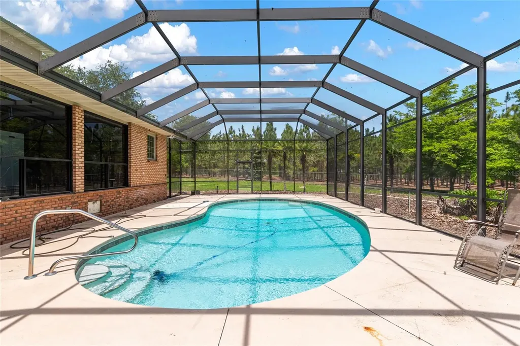 272 NE County Road 337 Trenton FL 32693