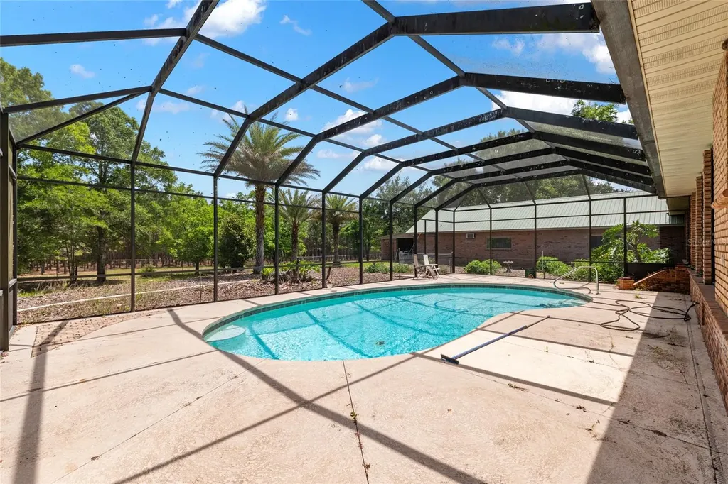 272 NE County Road 337 Trenton FL 32693