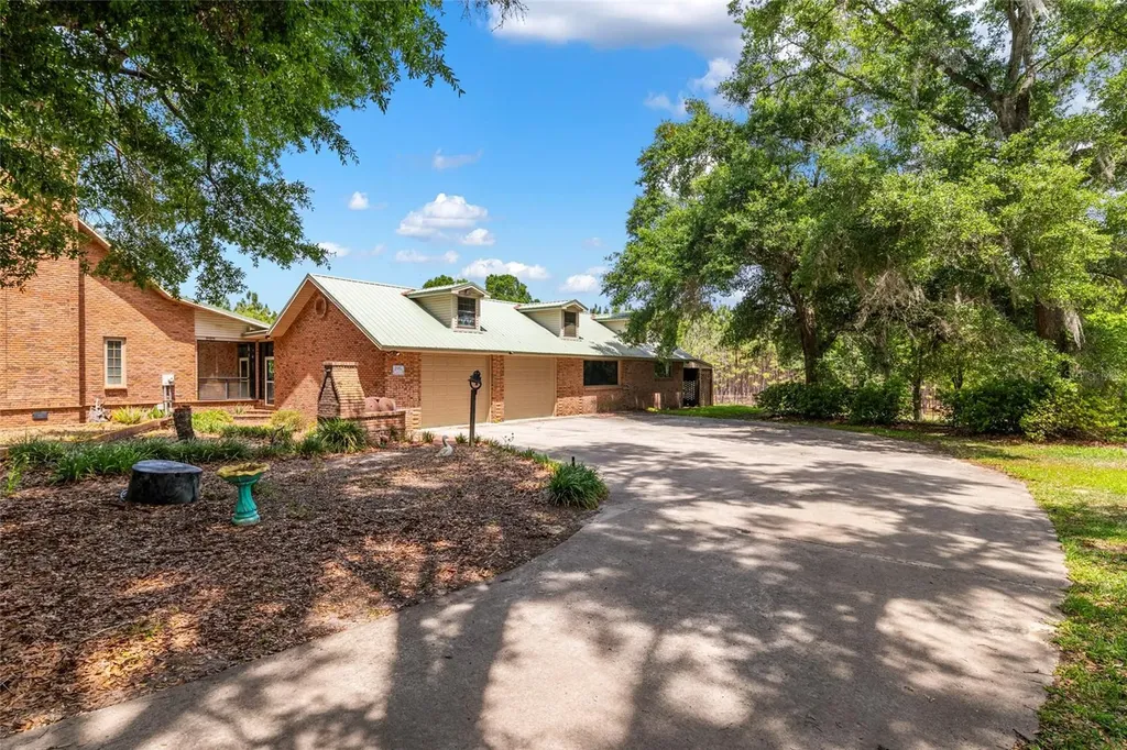 272 NE County Road 337 Trenton FL 32693