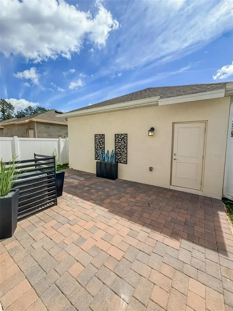 828 Aubey Lane Debary FL 32713
