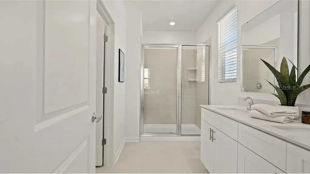 828 Aubey Lane Debary FL 32713