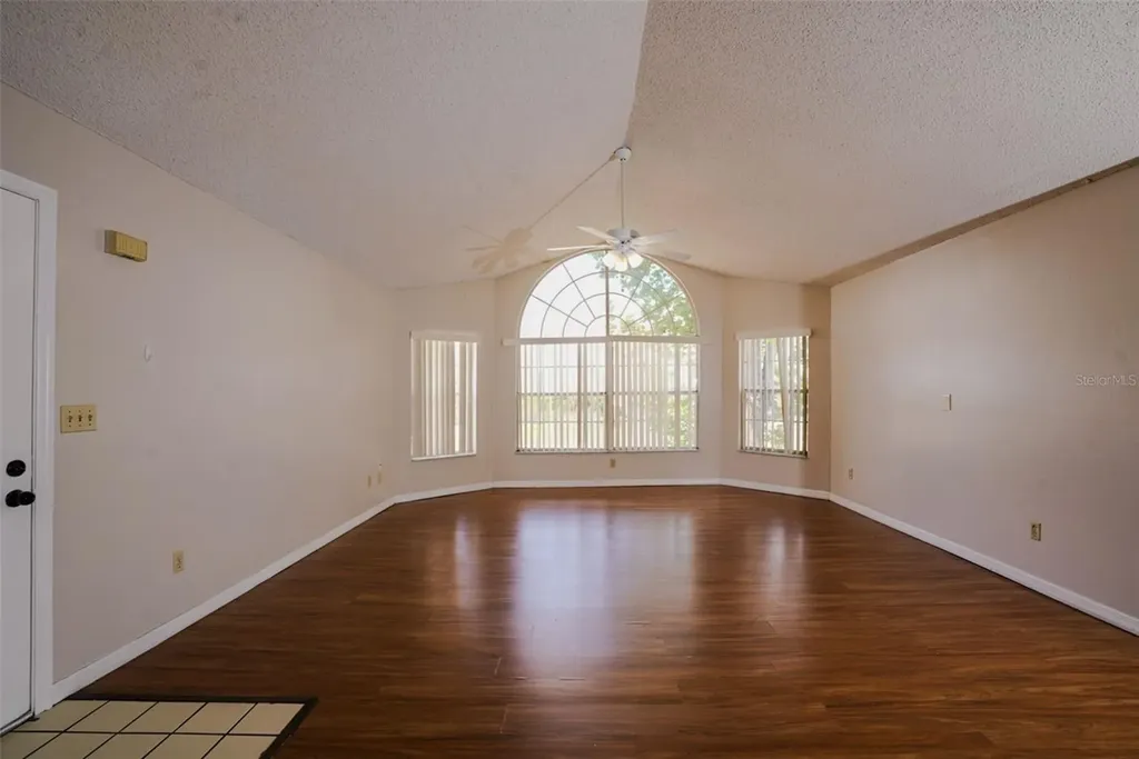 2747 N Poinciana Boulevard Kissimmee FL 34746