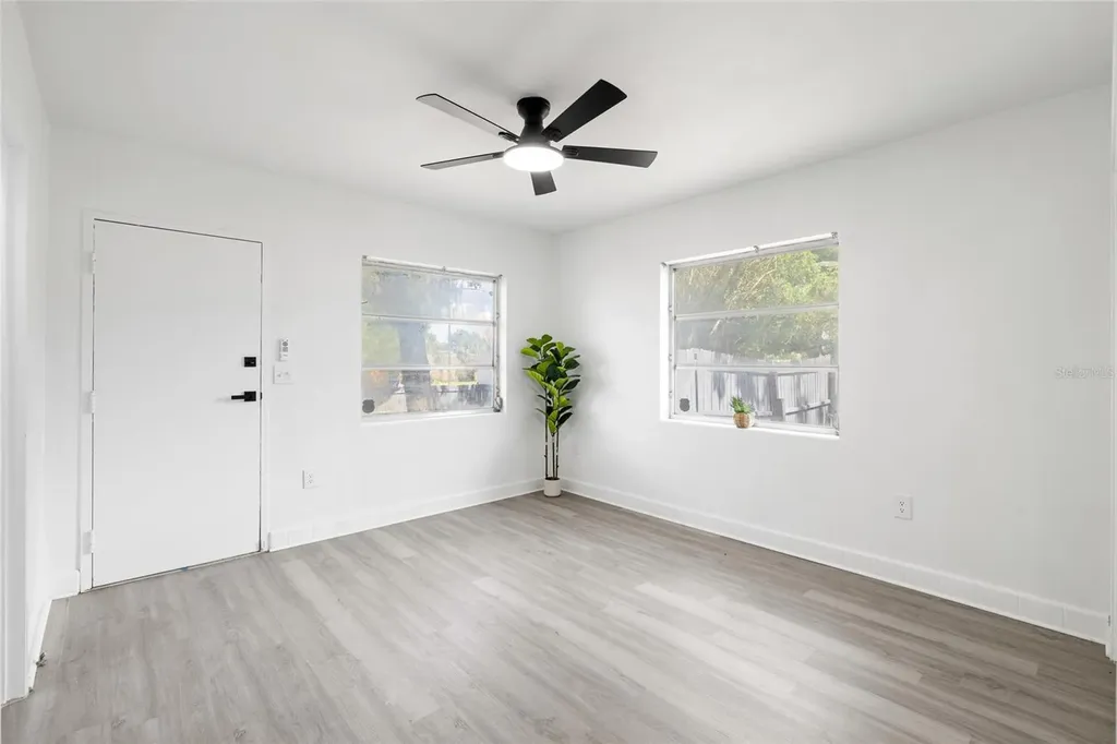 8510 N Seminole Avenue Tampa FL 33604
