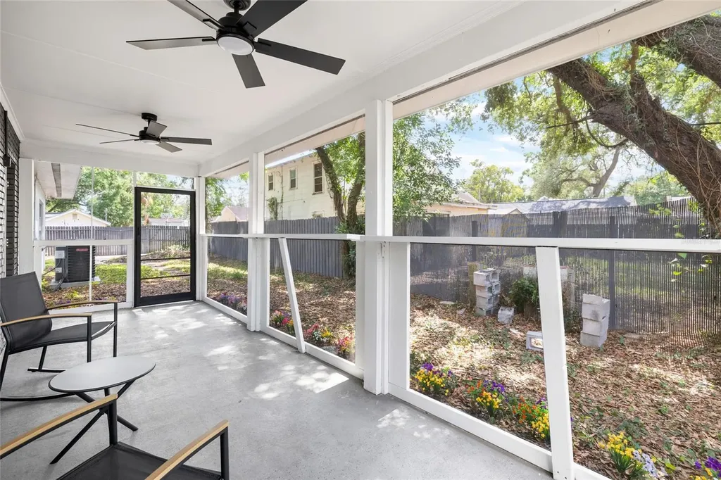 8510 N Seminole Avenue Tampa FL 33604