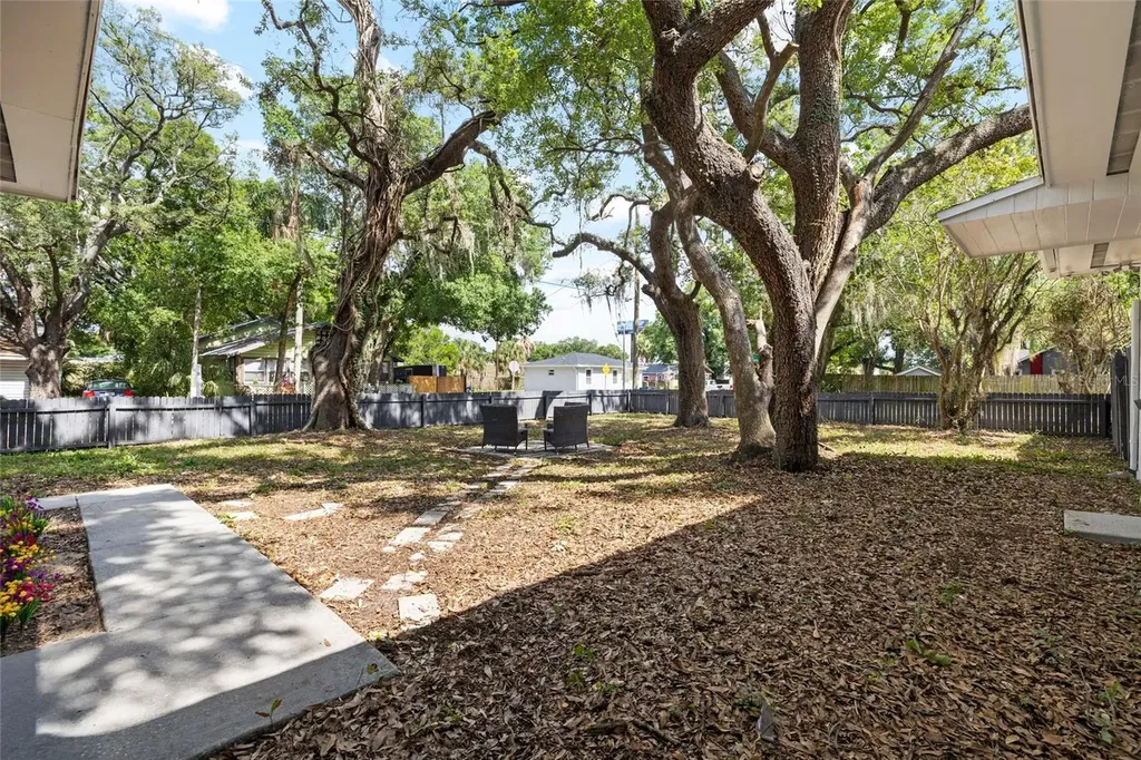 8510 N Seminole Avenue Tampa FL 33604