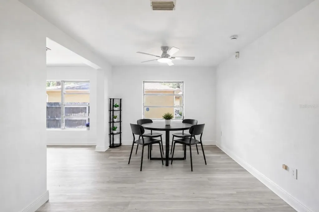 8510 N Seminole Avenue Tampa FL 33604