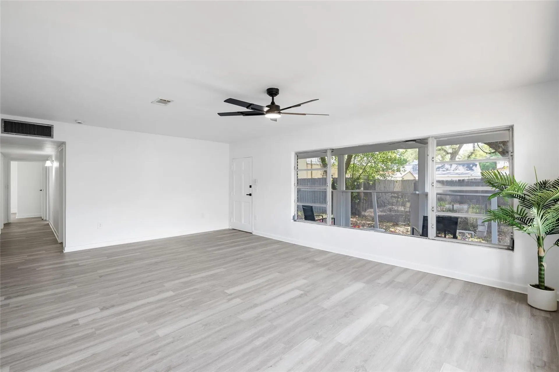 8510 N Seminole Avenue Tampa FL 33604
