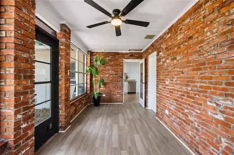 8510 N Seminole Avenue Tampa FL 33604