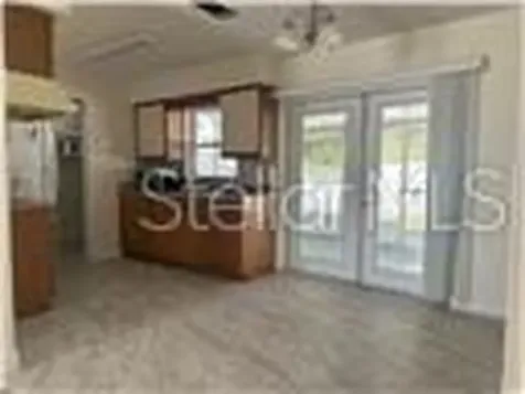 1017 E 1st Avenue Mount Dora FL 32757