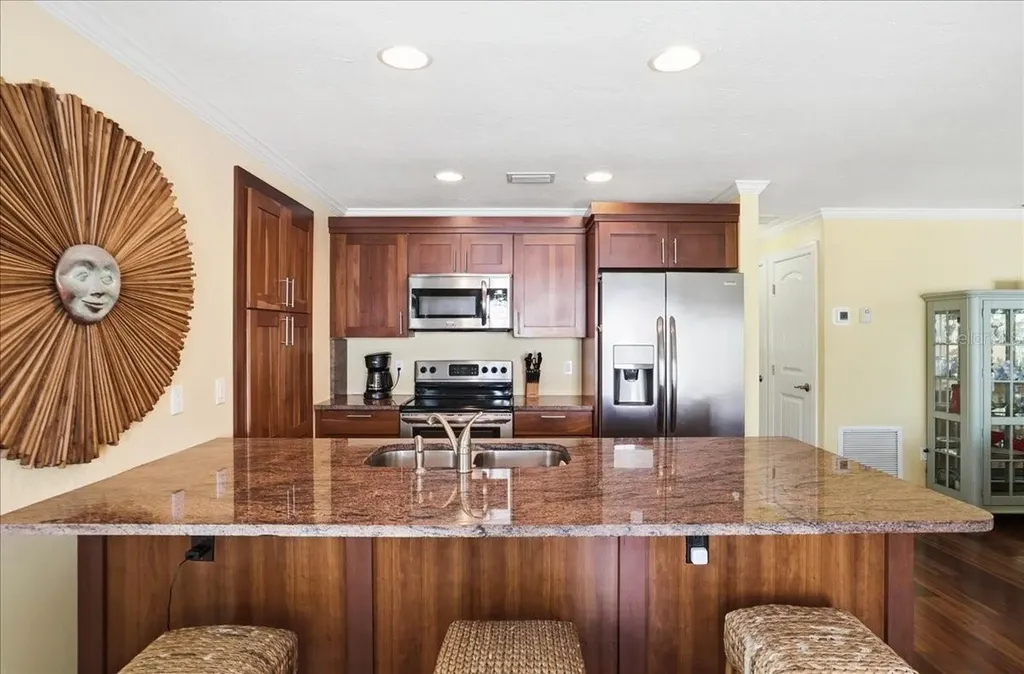 2811 Gulf Drive Holmes Beach FL 34217