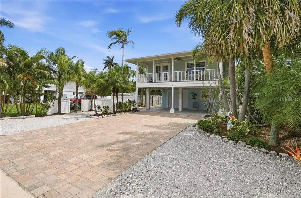 2811 Gulf Drive Holmes Beach FL 34217