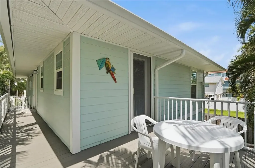 2811 Gulf Drive Holmes Beach FL 34217