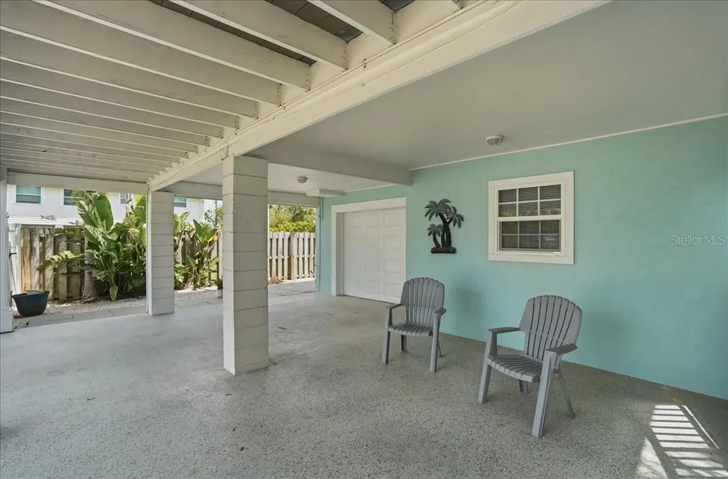 2811 Gulf Drive Holmes Beach FL 34217