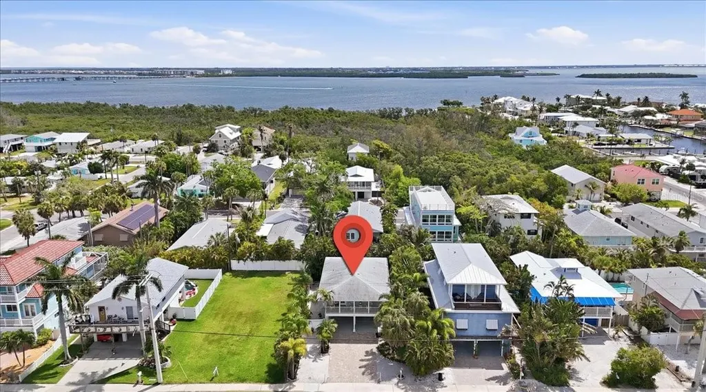 2811 Gulf Drive Holmes Beach FL 34217