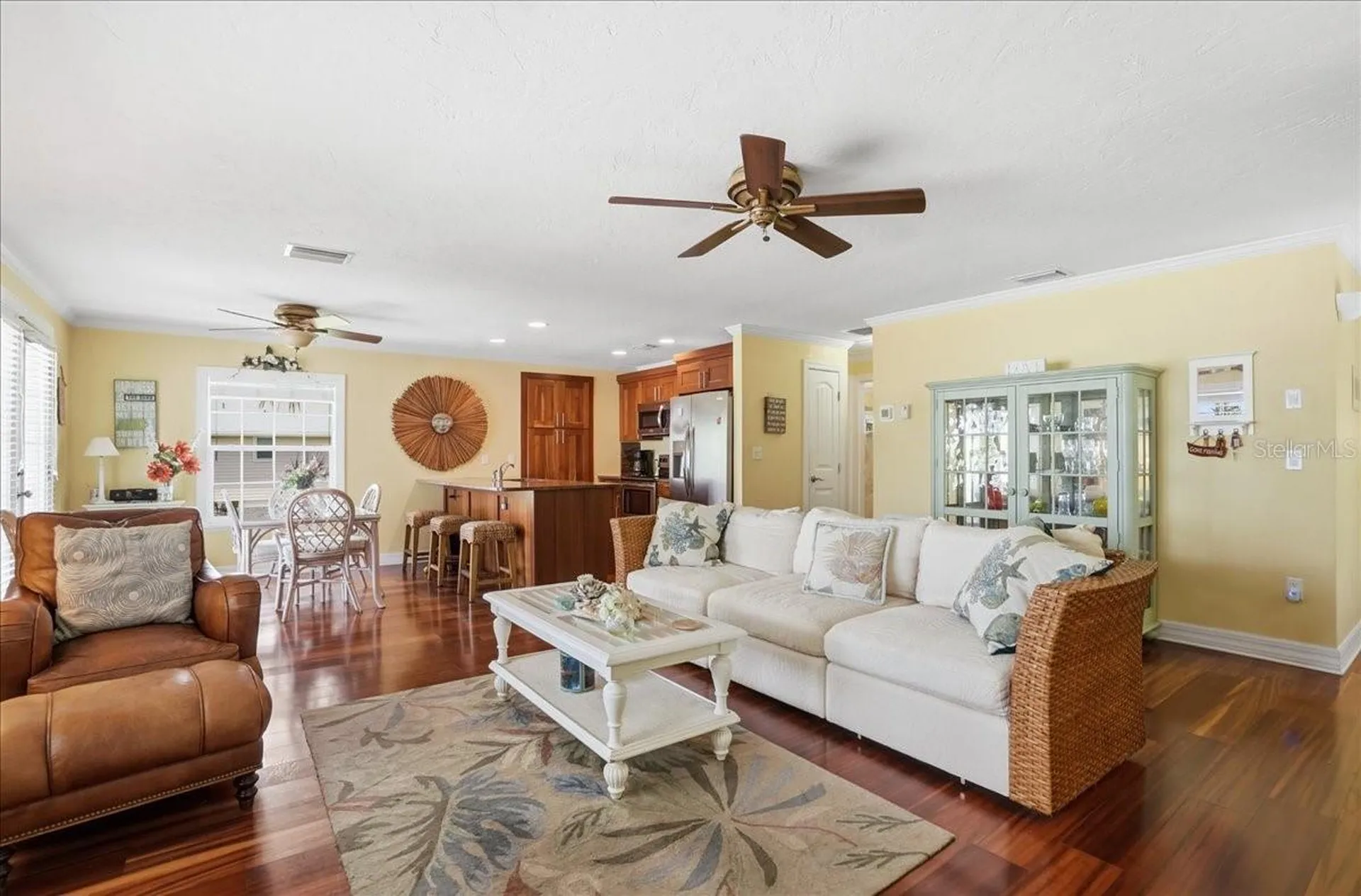 2811 Gulf Drive Holmes Beach FL 34217