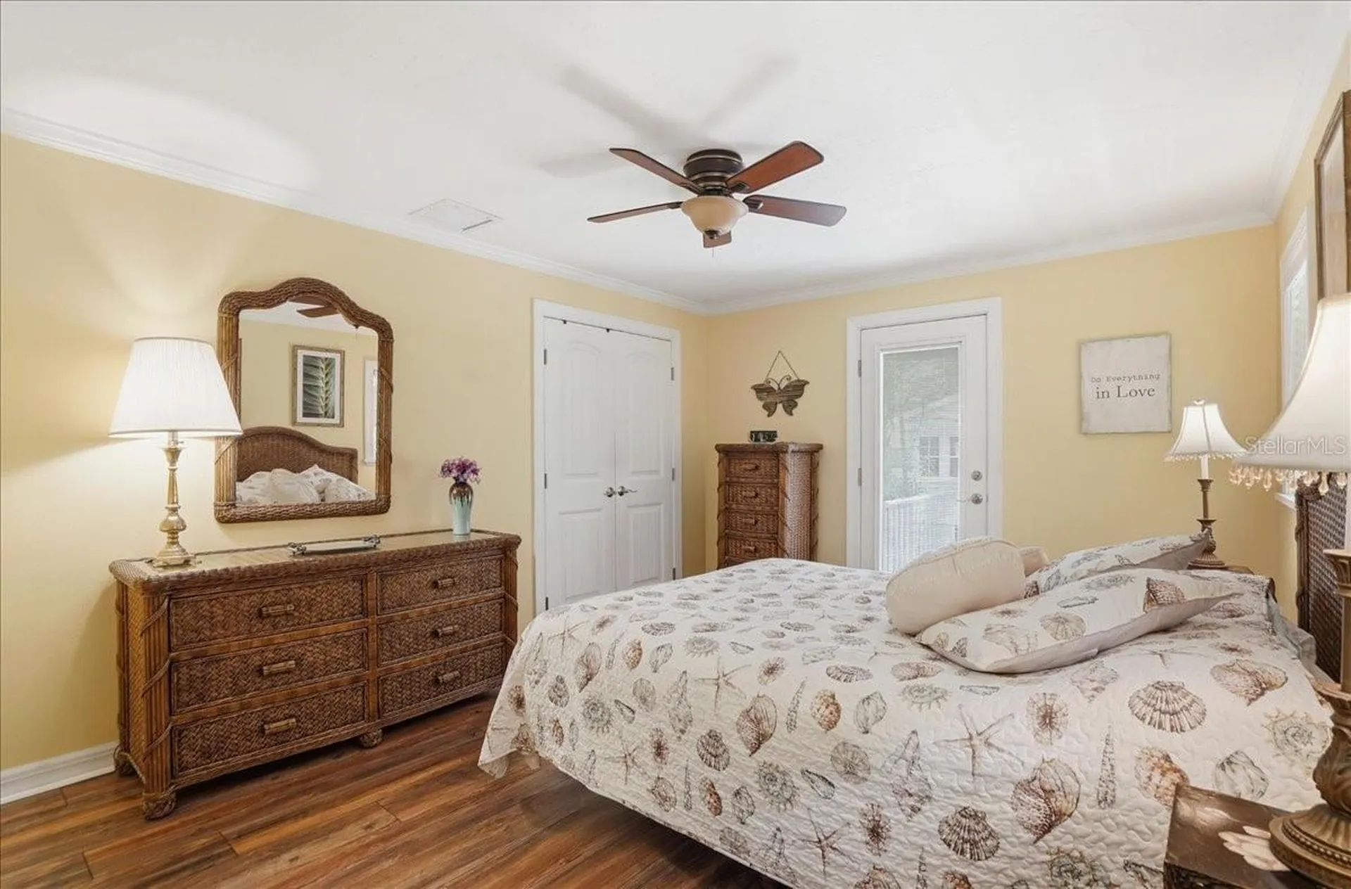 2811 Gulf Drive Holmes Beach FL 34217